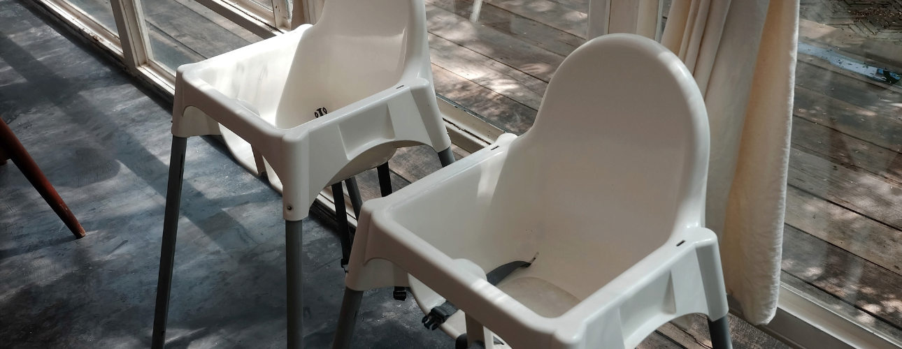 Chaise haute: l'indispensable pour bébé